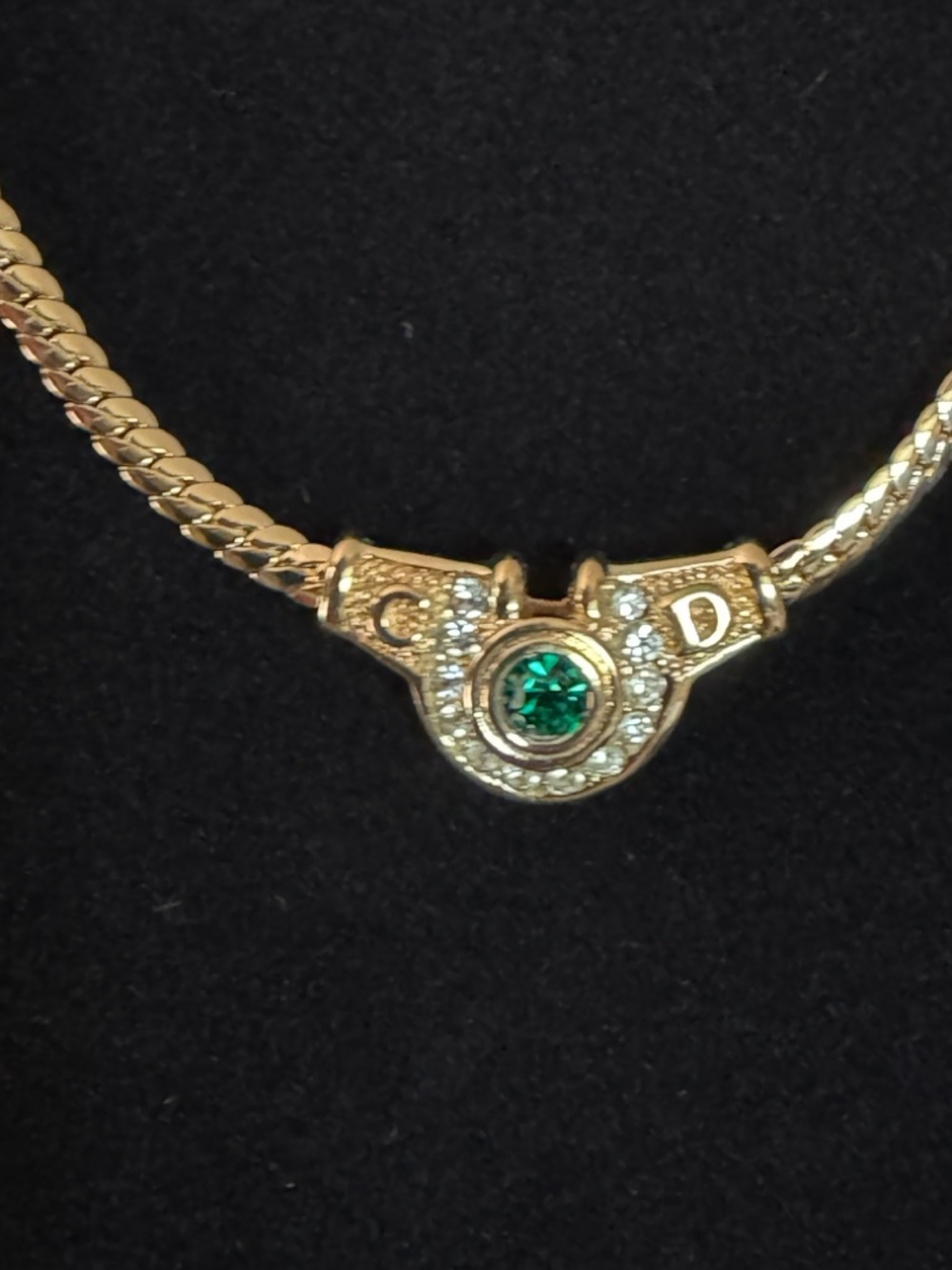 Christian DIOR Rhinestone Necklace Green Gold Plated Flat Herringbone Chain 17” - Picture 5 of 11